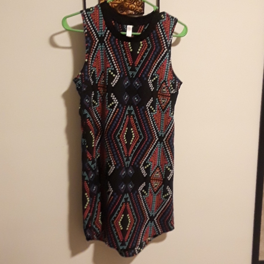 sleeveless dress